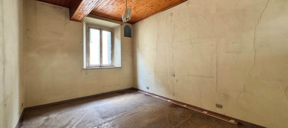 2 bedrooms House in Romentino, Italy No. 297216 4