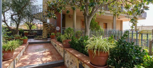 Apartamento de 3 dormitorios en Aci Sant'Antonio, Italy No. 282821 3