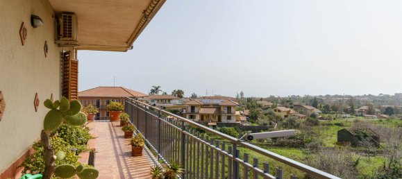 Apartamento de 3 dormitorios en Aci Sant'Antonio, Italy No. 282821 2