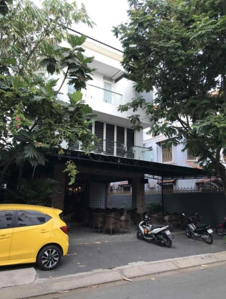 240m² Villa in District 7, Vietnam No. 15804