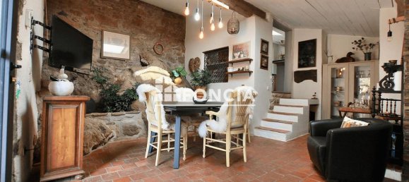 3 bedrooms House in Pyrenees-Orientales, France No. 336123 5