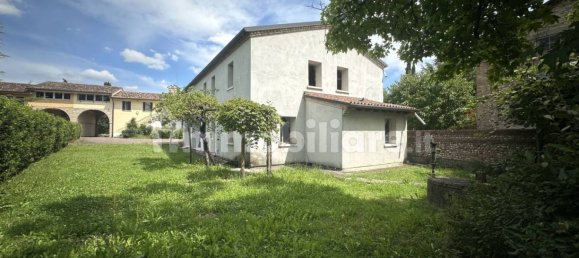 4 bedrooms Villa in Maserada sul Piave, Italy No. 287802 2