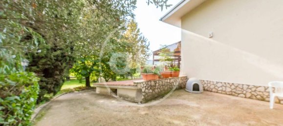 Вилла с 3 спальнями в Сан Чезарео, Италия № 264761 26