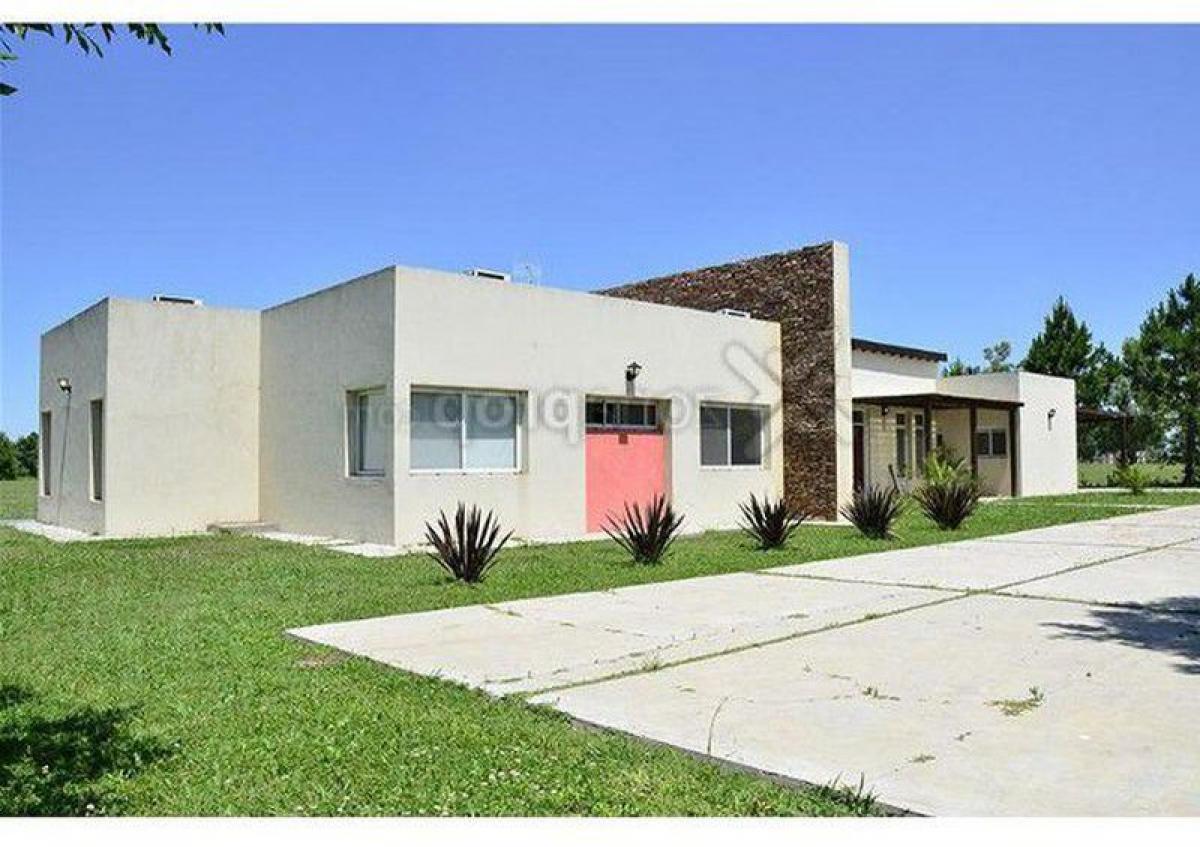 Дом с 5 спальнями в Хенераль Родригес, Аргентина № 81623