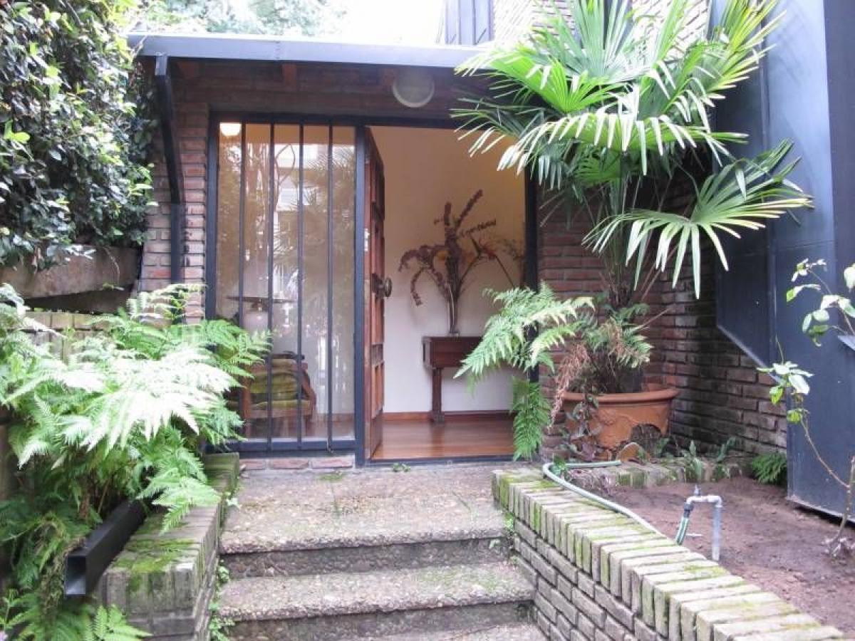 5 bedrooms House in Buenos Aires, Argentina No. 81589