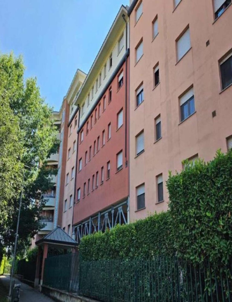 3 rooms Apartment in Vanzago, Italy No. 278544