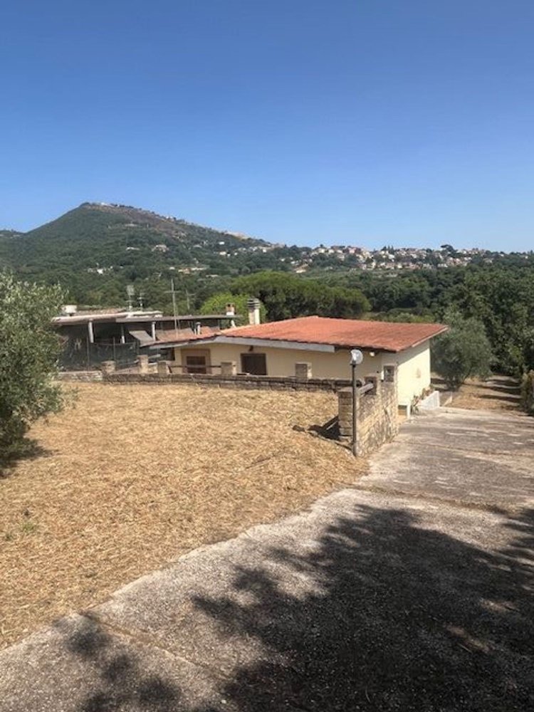 2 bedrooms House in Palestrina, Italy No. 335759