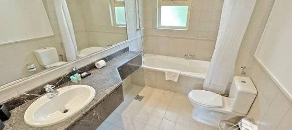 Villa de 4 dormitorios en Jumeirah Islands, UAE No. 14068 18