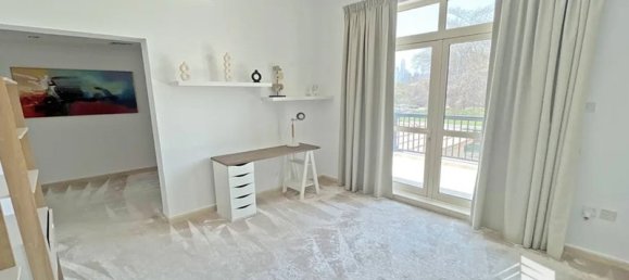 Villa de 4 dormitorios en Jumeirah Islands, UAE No. 14068 10