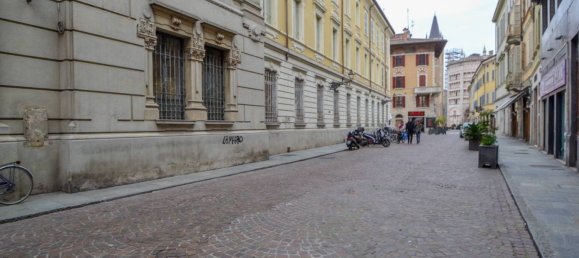 2 bedrooms Apartment in Parma, Italy No. 381293 8