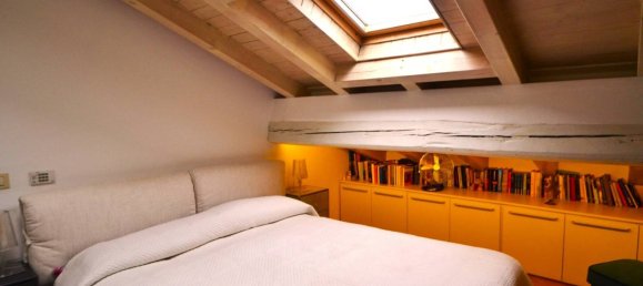 2 bedrooms Apartment in Parma, Italy No. 381293 4