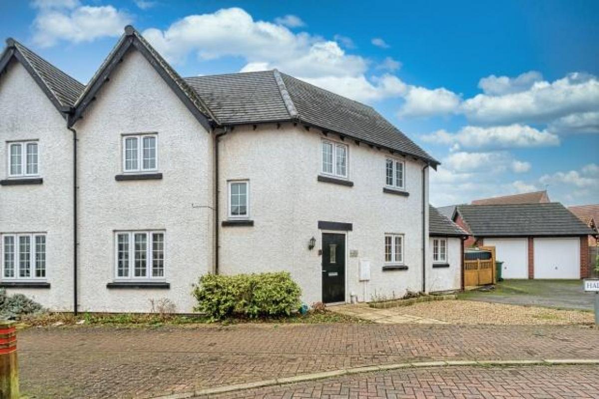 4 bedrooms House in Leicester, United Kingdom No. 374