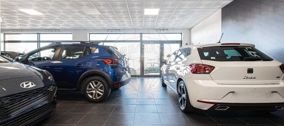 196m² Commercial property in Odivelas, Portugal No. 70694 19