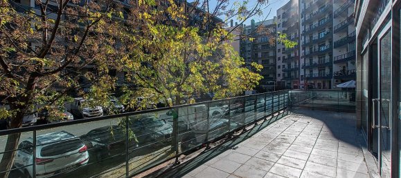 196m² Commercial property in Odivelas, Portugal No. 70694 5