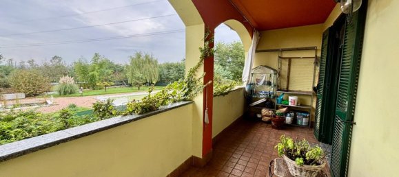 5 rooms Villa in Alessandria, Italy No. 49498 3