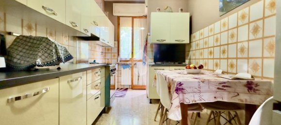 3 bedrooms Apartment in Tortona, Italy No. 287115 4