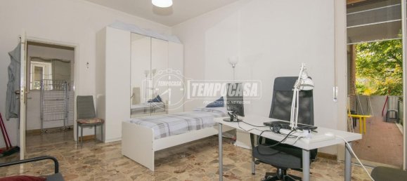 3-salle Appartement à Modena, Italy No. 107424 4