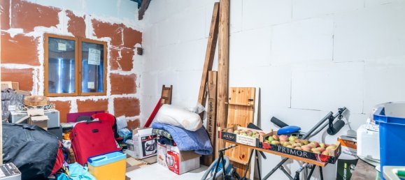 Propiedad comercial de 3 dormitorios en Essert-Romand, France No. 610 12