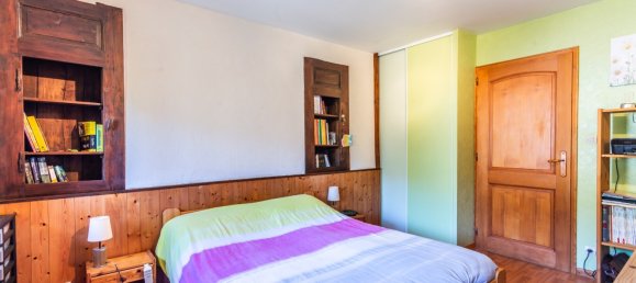 Propiedad comercial de 3 dormitorios en Essert-Romand, France No. 610 11