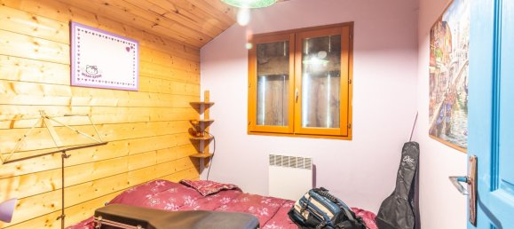 Propiedad comercial de 3 dormitorios en Essert-Romand, France No. 610 13