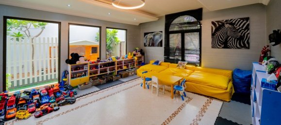 4 bedrooms Villa in Palm Jumeirah, UAE No. 3229 18