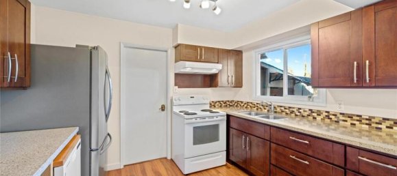 2 bedrooms House in British Columbia, Canada No. 1208 6