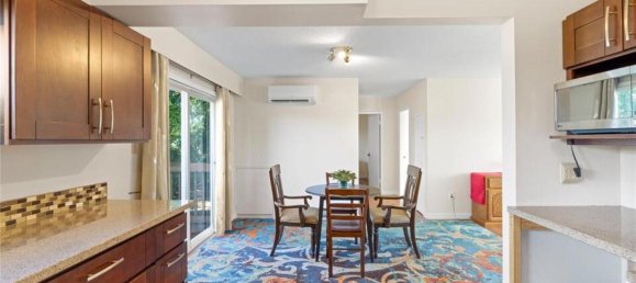 2 bedrooms House in British Columbia, Canada No. 1208 8