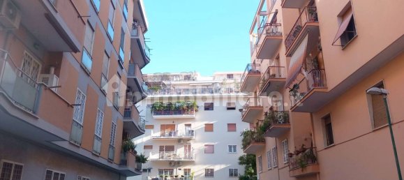 2 bedrooms Apartment in Rome, Italy No. 273957 4