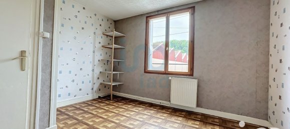 3 chambres Maison à Vrigne aux Bois, France No. 65823 5