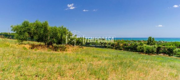 2999m² Land in Civitanova Marche, Italy No. 299324 3