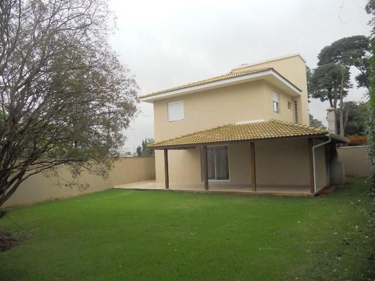 Дом с 4 спальнями в Сан-Паулу, Бразилия № 589006