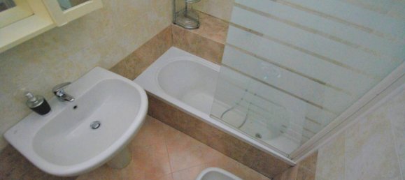 Квартира с 2 комнатами в Альцано Ломбардо, Италия № 38767 13