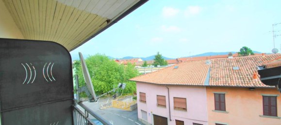 Квартира с 2 комнатами в Альцано Ломбардо, Италия № 38767 3