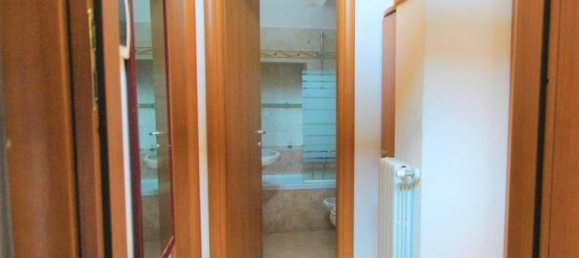 Квартира с 2 комнатами в Альцано Ломбардо, Италия № 38767 12