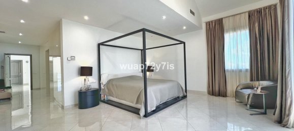 5 bedrooms Villa in Cadiz, Spain No. 180437 15