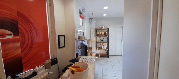 Edificio en Le Blanc, France 98 m² No. 90603 4