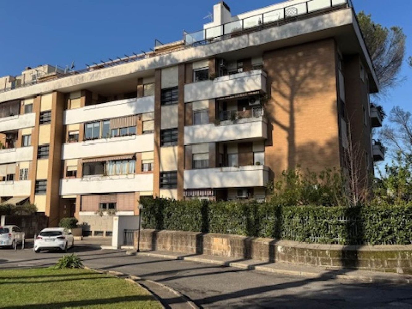 5 rooms Apartment in Rome, Italy No. 10594