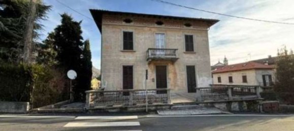 4 rooms Apartment in Olgiate Molgora, Italy No. 4261 2
