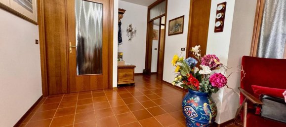 9 غرف نوم فيلا في Udine, Italy رقم 326647 12