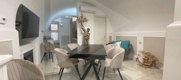 3-salle Appartement à Andria, Italy No. 15135 5