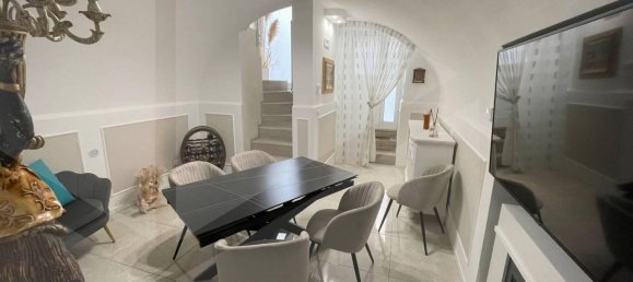 3-salle Appartement à Andria, Italy No. 15135 3