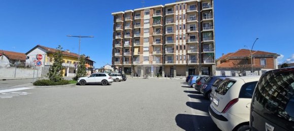 3 rooms Apartment in Torrazza Piemonte, Italy No. 2892 22