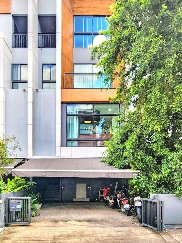 Moradia em banda T3 em Suan Luang, Thailand N.º 27478