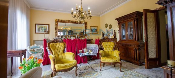 Дом с 5 комнатами в Викопизано, Италия № 123113 4