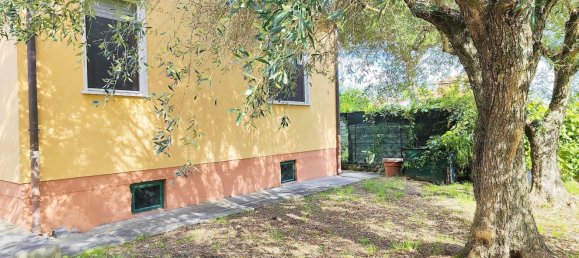 5 bedrooms Villa in Massarosa, Italy No. 331345 3