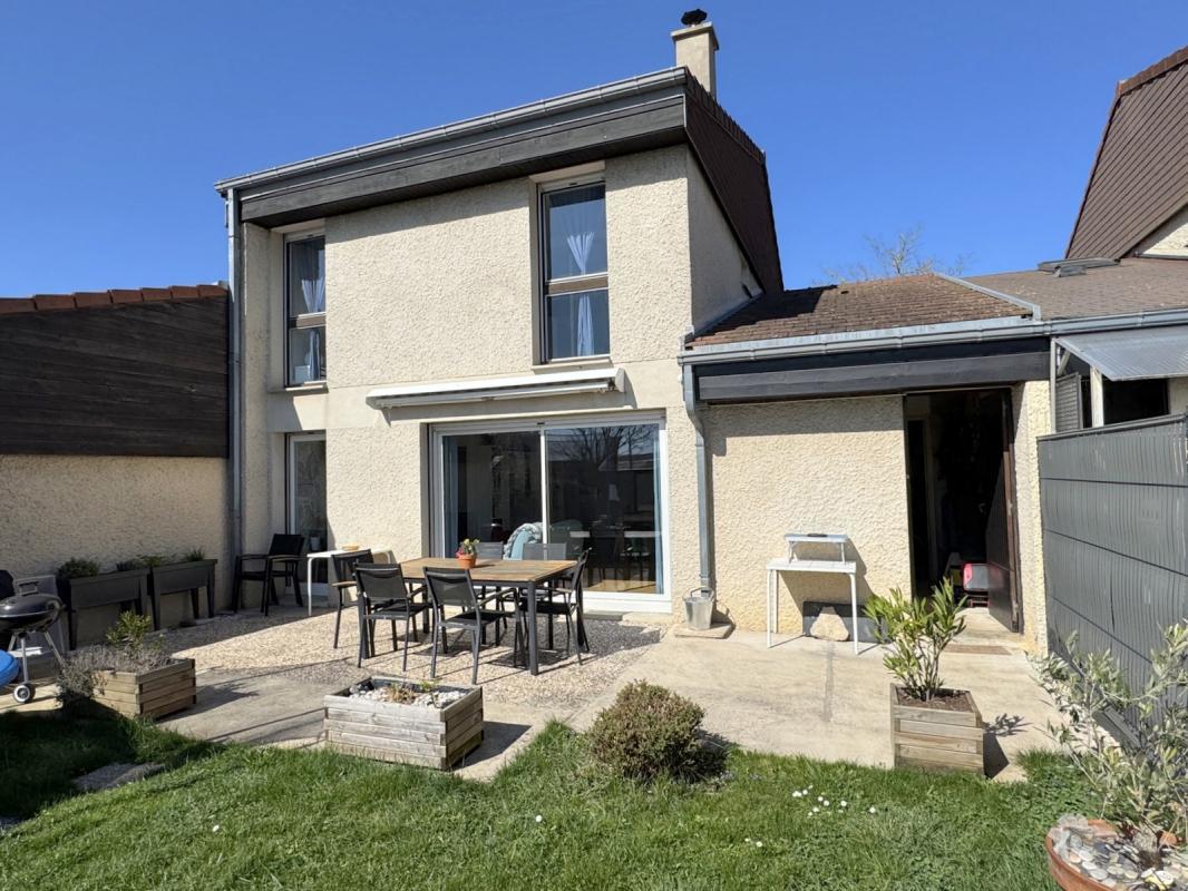 3 Schlafzimmer Haus in Talant, France, Nr. 204996