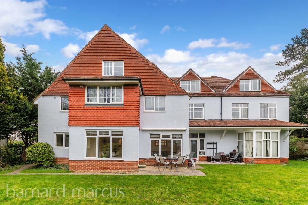 1 bedroom Apartment in Epsom, United Kingdom No. 9741