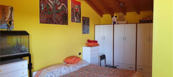 Villa de 4 habitaciónes en Mortara, Italy No. 5777 20