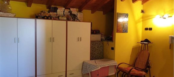 Villa de 4 habitaciónes en Mortara, Italy No. 5777 19