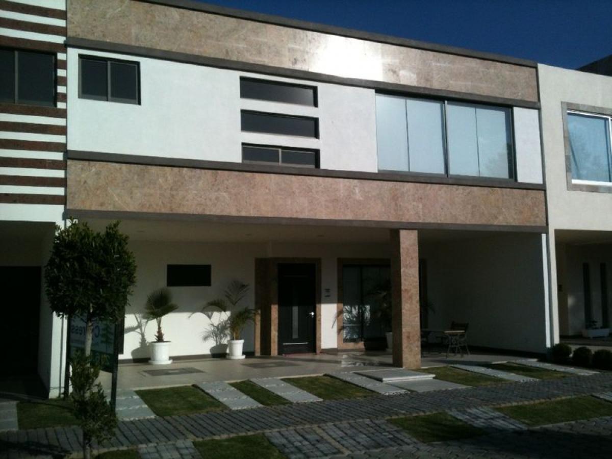 Casa de 3 dormitorios en Puebla, Mexico No. 145735